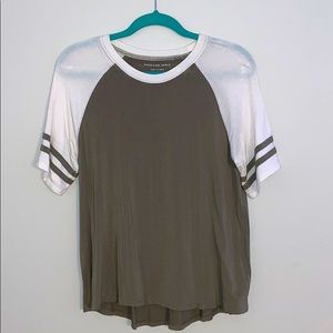 American Eagle Quarter-Length Tee Size S
